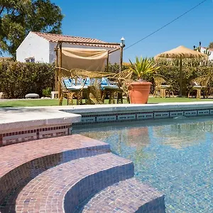 Dos Alamos Bed & Breakfast